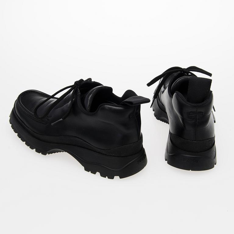 PRADA, SKOR, storlek 9.