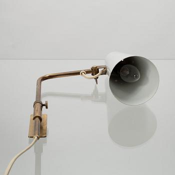 VÄGGLAMPA, modell 9459, design Paavo Tynell, Idman.