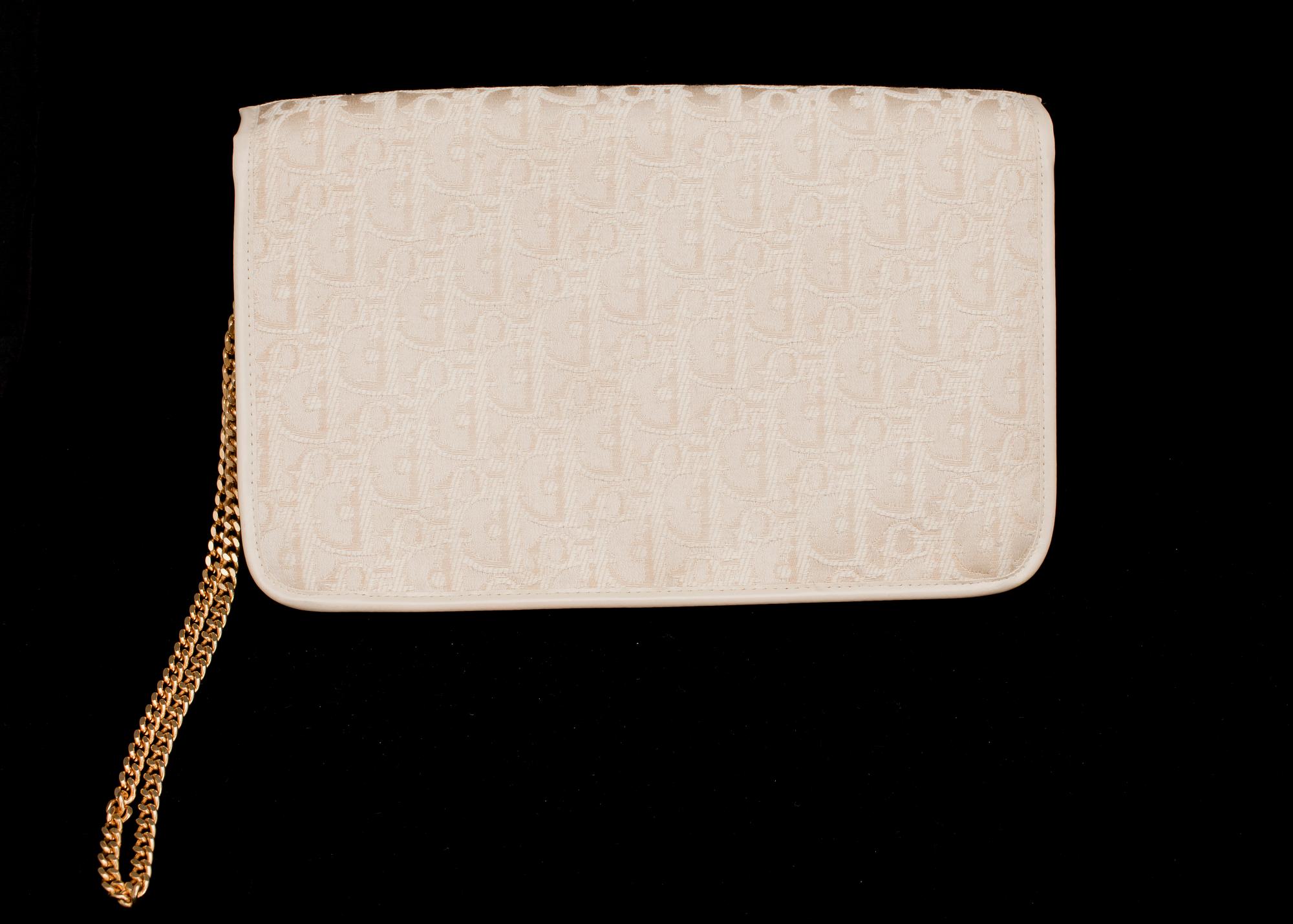 VÄSKA samt SCARF, Dior.