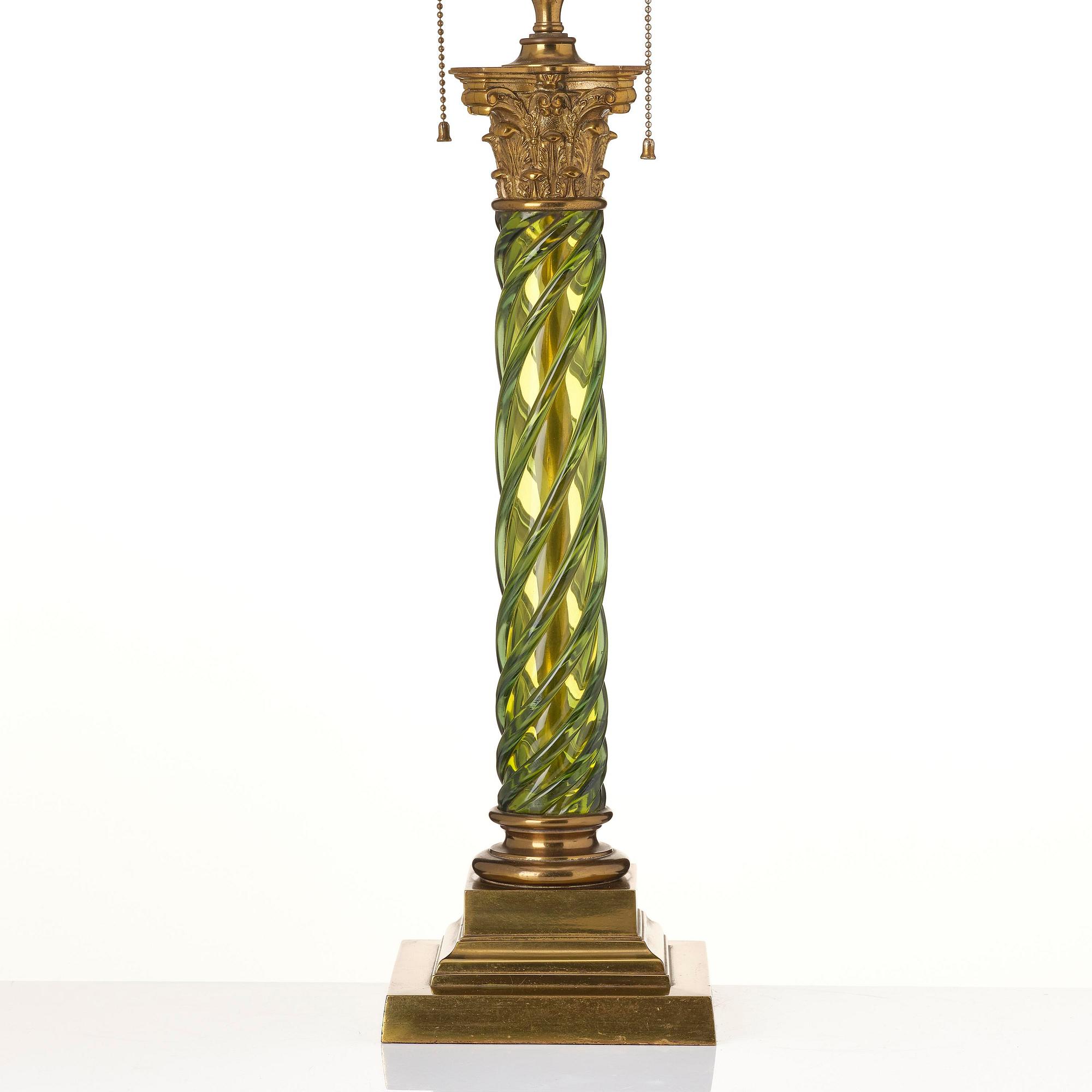 Bordslampa, omkring år 1900, Empirestil.