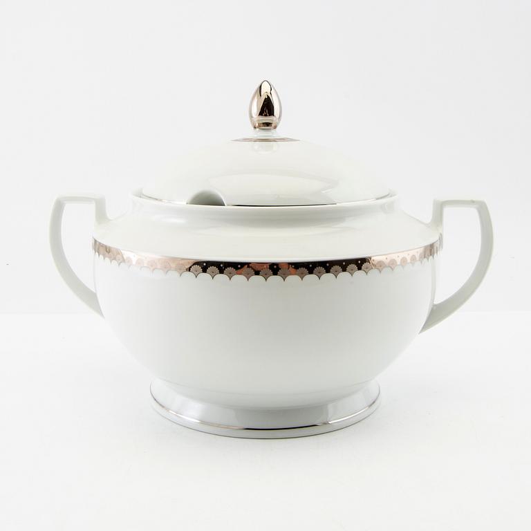 Sigvard Bernadotte, service approximately 95 pcs "Marianne", Christineholm, Fyrklövern late 20th century porcelain.