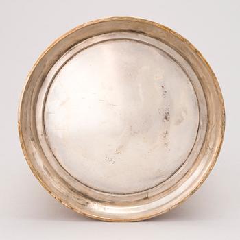 An English Champagne cooler, early 20th century.