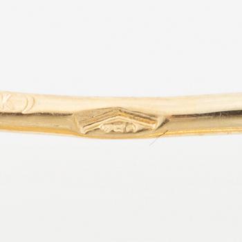 Örhängen 18K guld med odlade barocka sötvattenspärlor och briljantslipade diamanter.