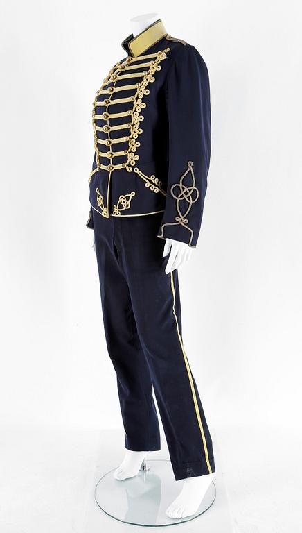 UNIFORMSUPPSÄTTNING, 10 delar, Sverige, Smålands husarer, 1900-talets början.