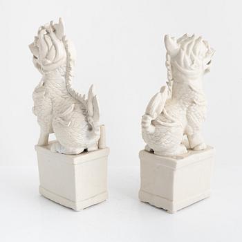 A pair of Chinese porcelain Qilins/ censers, 20th century.
