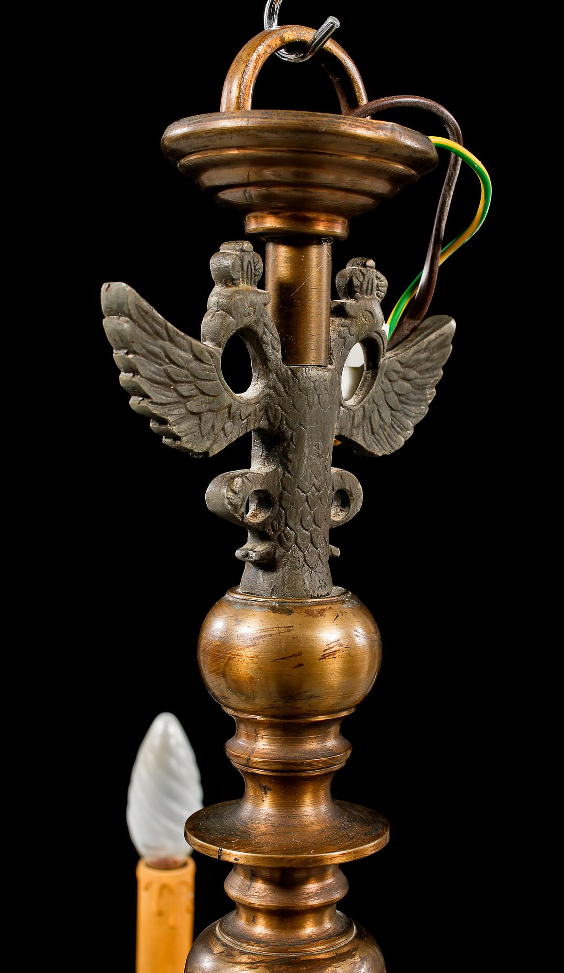 MALMKRONA, 1900-tal, höjd ca 64 cm.