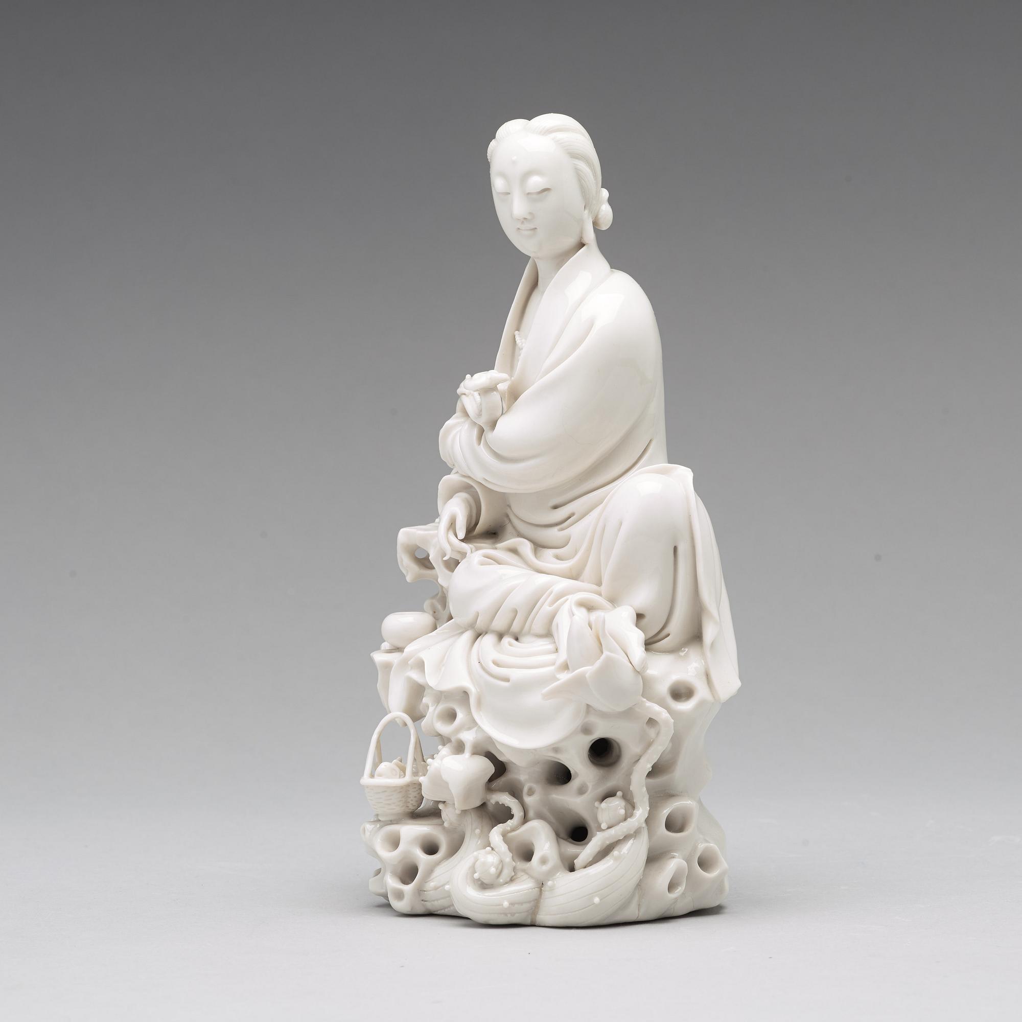 A blanc de chine figure of Guanyin, Qing dynasty, 19th Century.