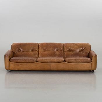 A SOFA BY SIGURD RESELL MODEL 125 FOR Vatne Møbler AS, Norway.