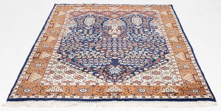 Rug, oriental, approx. 195 x 125 cm.