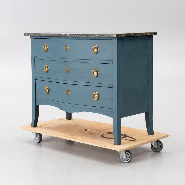 Chest of drawers, first half of the 20th century.
