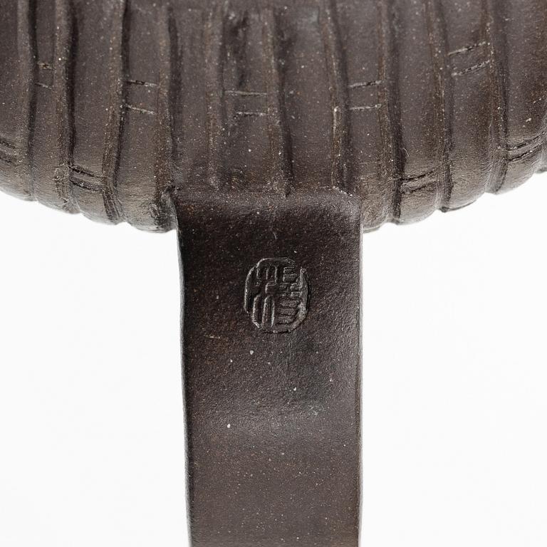 A Chinese yixing 'basket' teapot, 1990s.