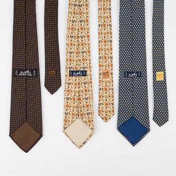 Hermès, three silk ties.