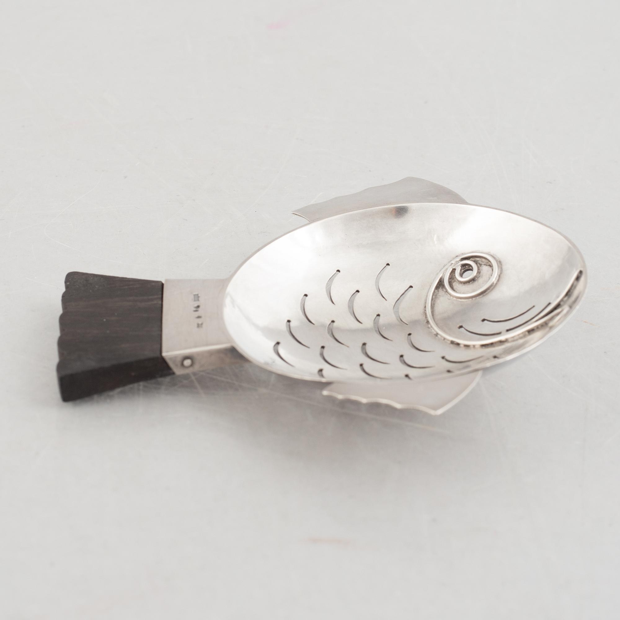 H Brogren, tea strainer, silver, Håbes Atelier, Gothenburg 1934.