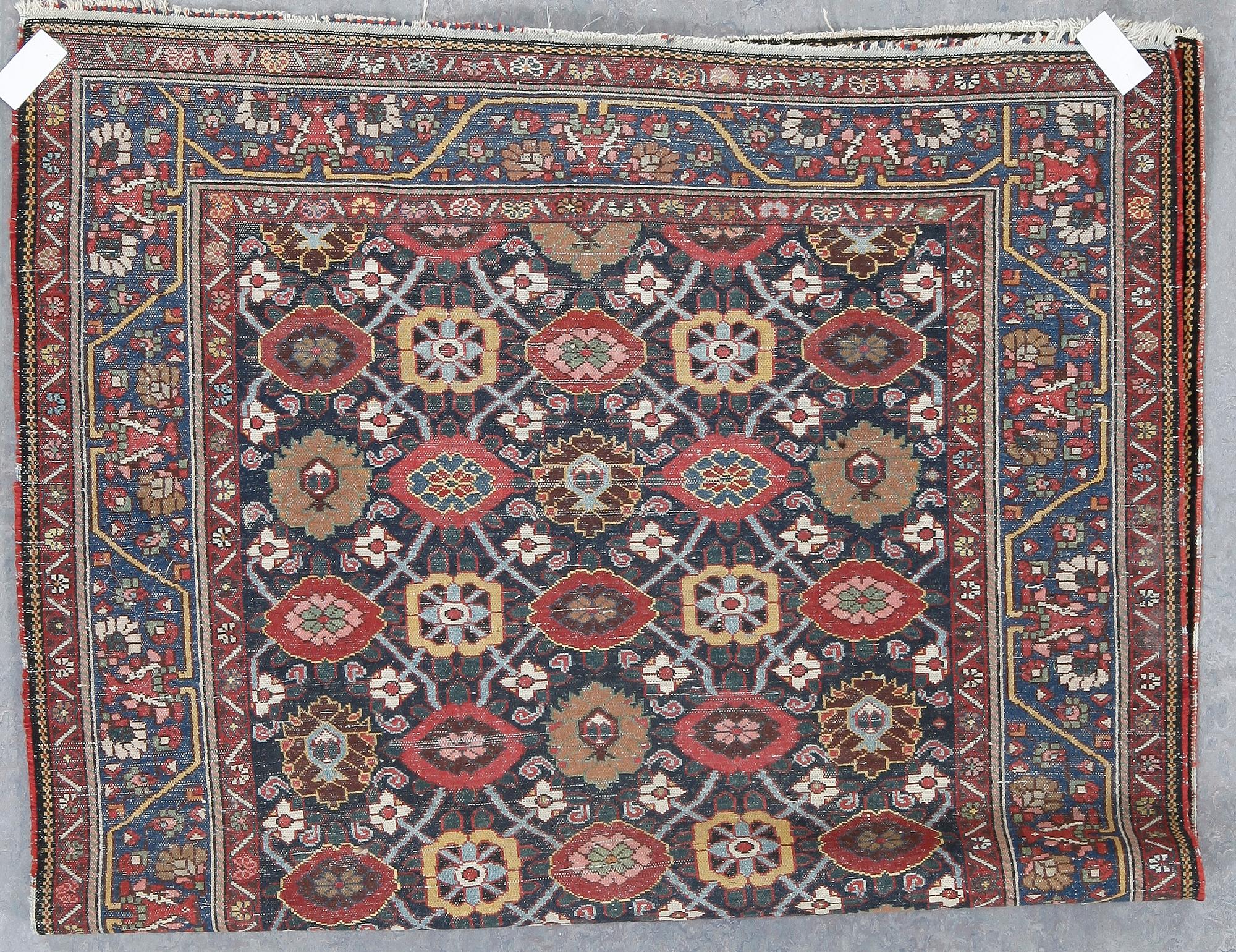 MATTA, semiantik, Kaukas, ca 215x191 cm.