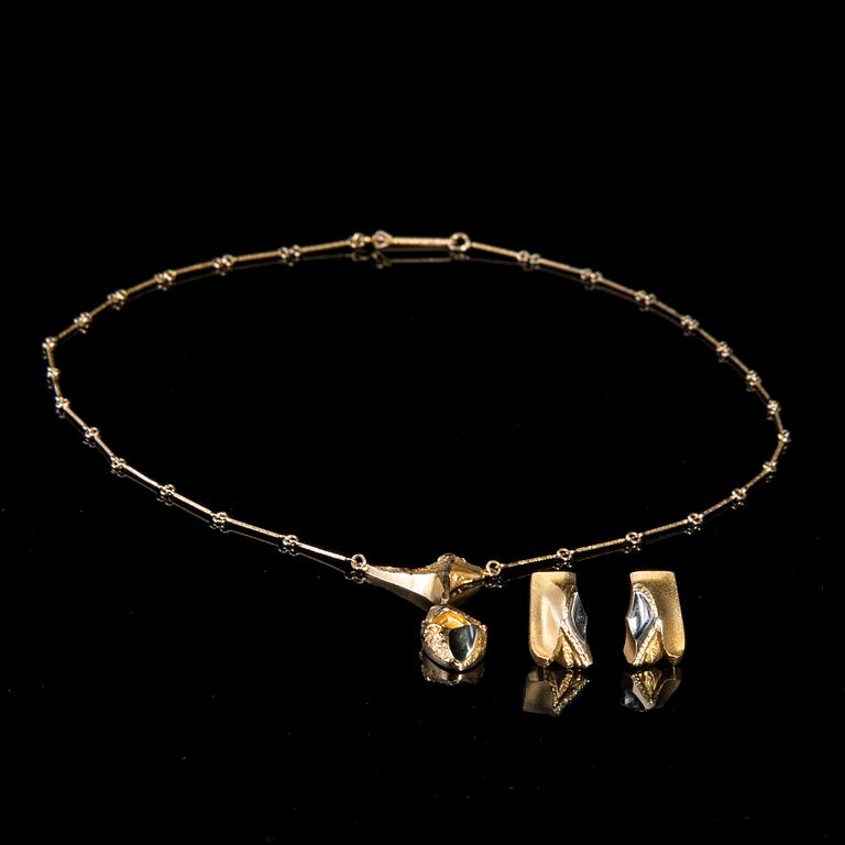 HALSSMYCKE och ÖRHÄNGEN, 14K kultaa. Lapponia 1986. Vikt totalt ca 12,9 g.