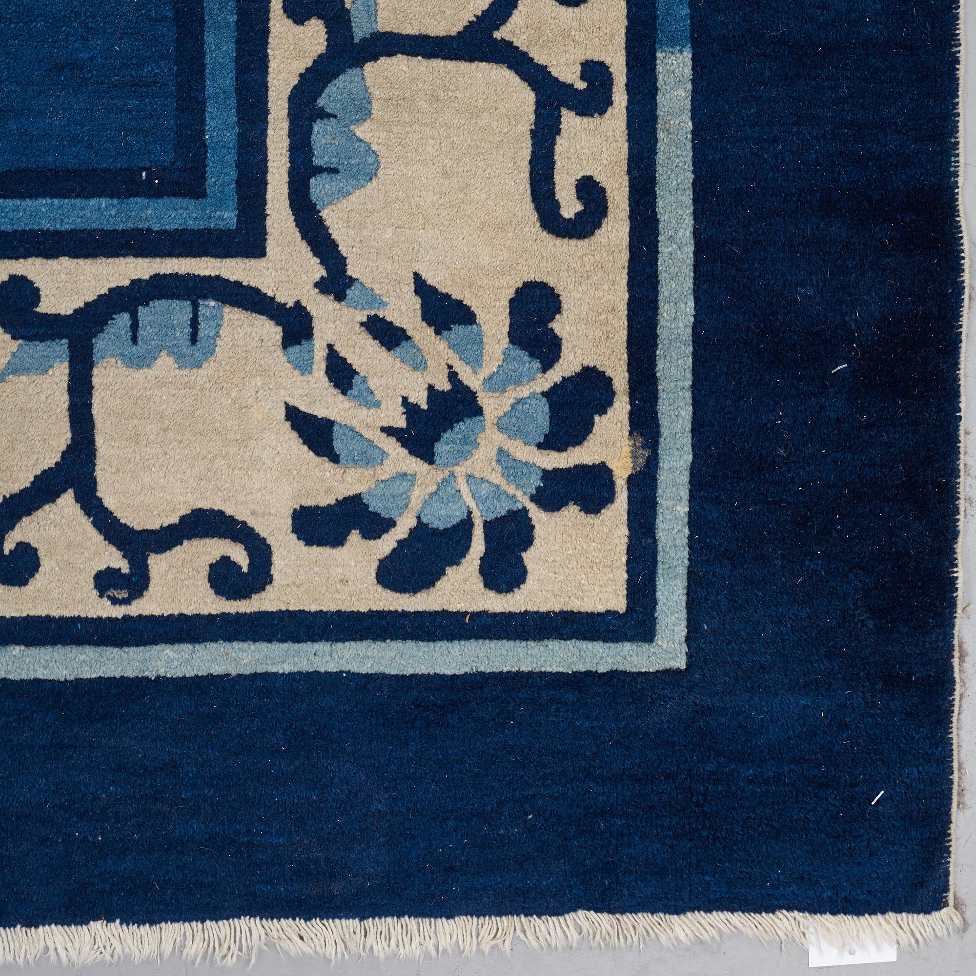MATTO, an antique/semi-antique Beijing, probably the Qing dynasty, China, ca 376,5 x 376 cm.