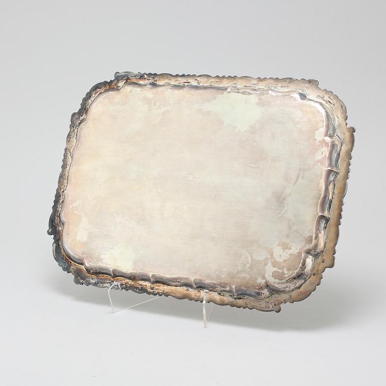 A silver tray by Jarosinski & Vaugoin, Vienna, from the first 20th century.