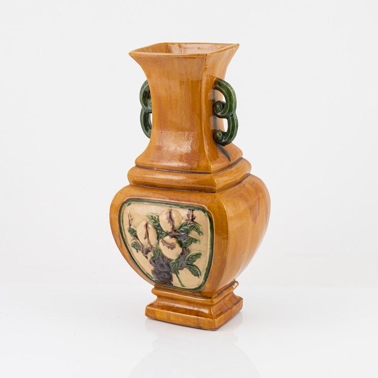 A large Chinese vase, 20th Century.