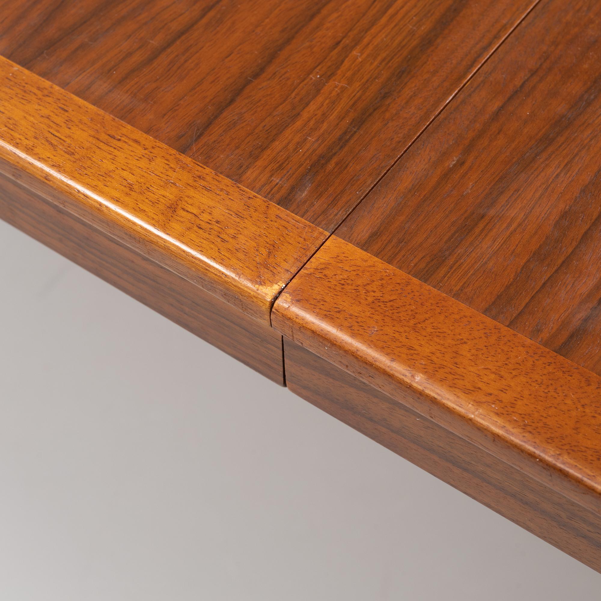 Bertil Fridhagen, matbord, "Diamant", Bodafors, daterat 1962.