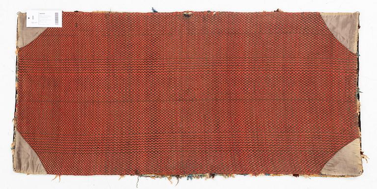 A carrige cushion, "Urnor och par", tapestry weave, ca 102 x 48,5 cm, around the years 1800-1830.