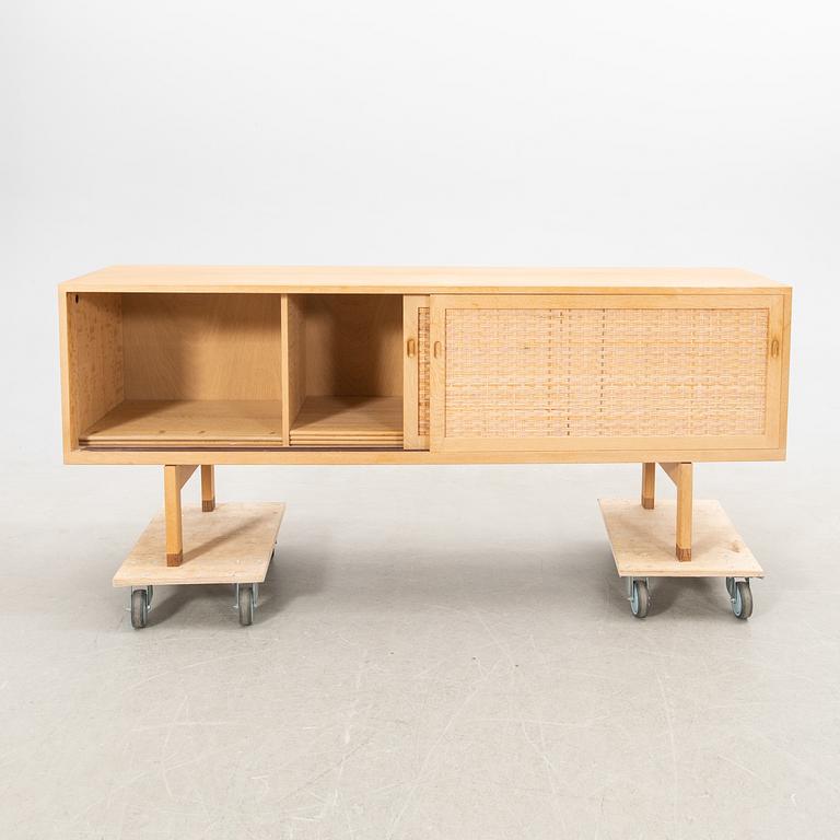 Hans J. Wegner, sideboard, RY-26, för RY Möbler, Danmark.