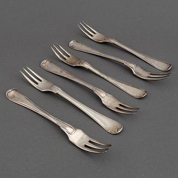 5+1 swedish silver dessert forks, including mark of Petter Julin, Köping 1761.