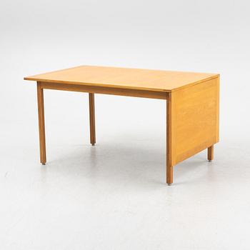 Bertil Fridhagen, an oak dining table, Bodafors.