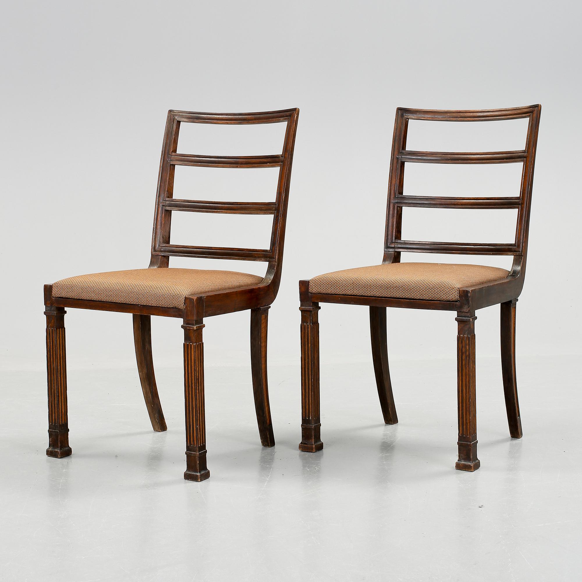 STOLAR, ett par, tillskr Erik Chambert, 1900-talets första hälft.