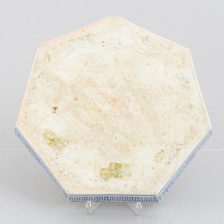 An 19th century Edo porcelain dish, Japan.