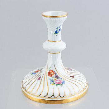 A part Meissen porcelain service, 20th century (17 pieces).