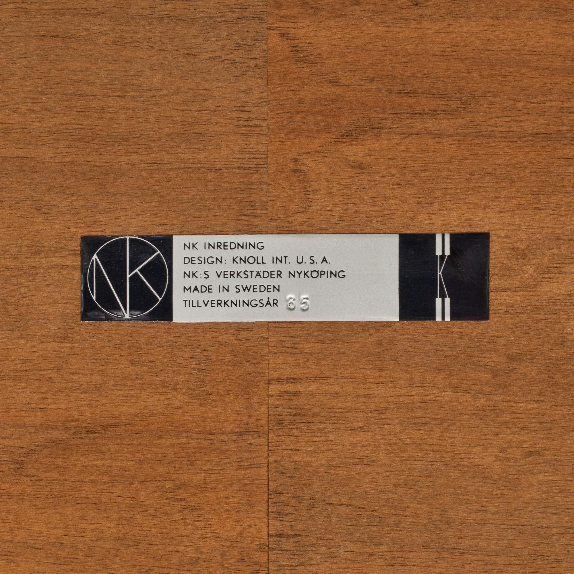 HURTS, Knoll International, licenstillverkat vid NKs verkstäder.