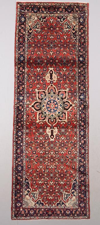 MATTA, Hamadan, ca 295 x 99 cm.