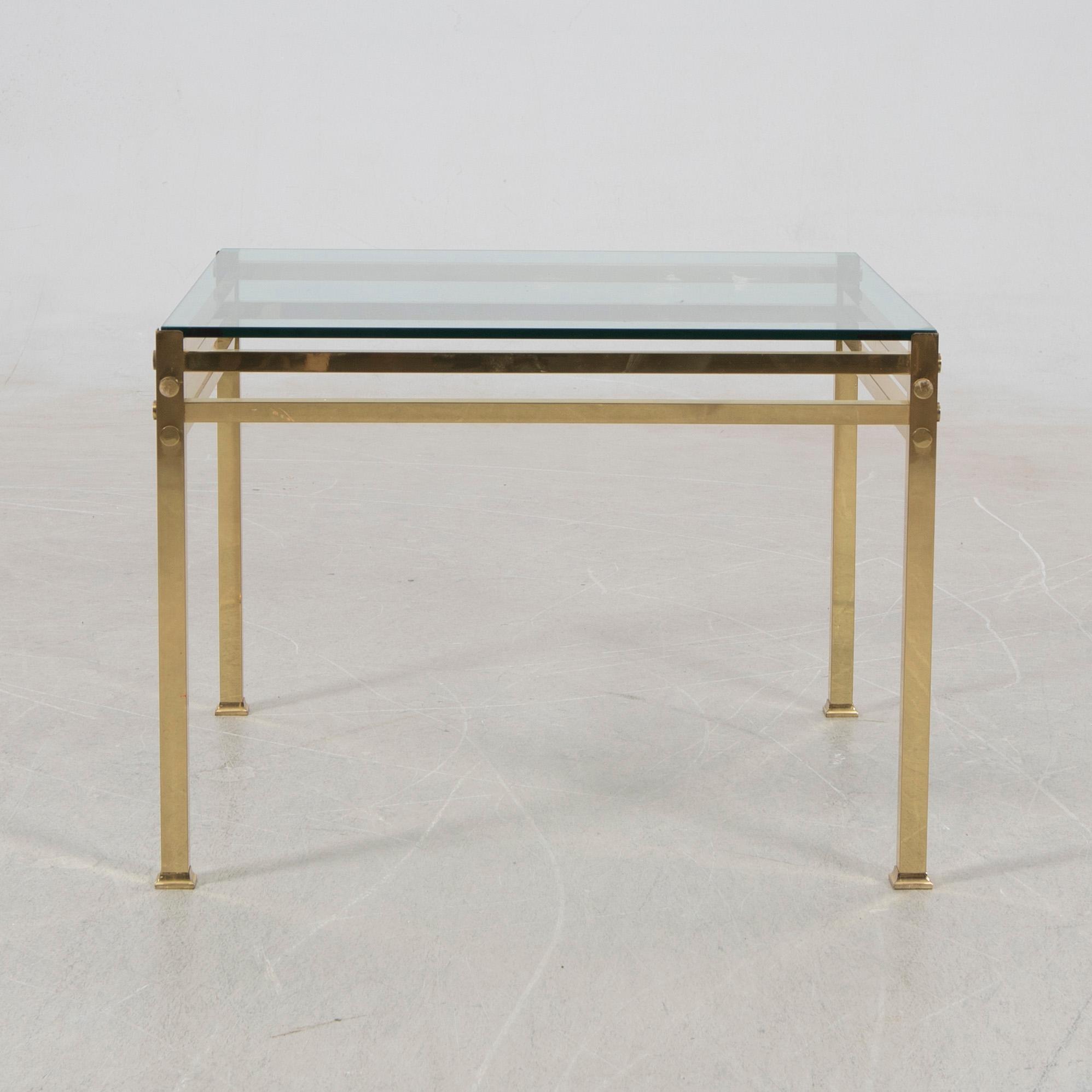 Coffee table, late 20th century/early 21st century.