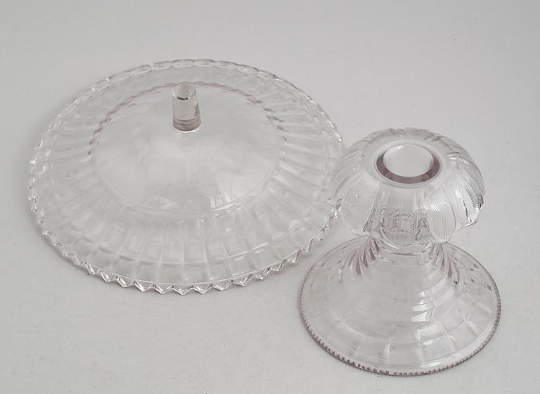 SKÅL PÅ FOT, 2 delar, glas, 1900-talets första hälft.