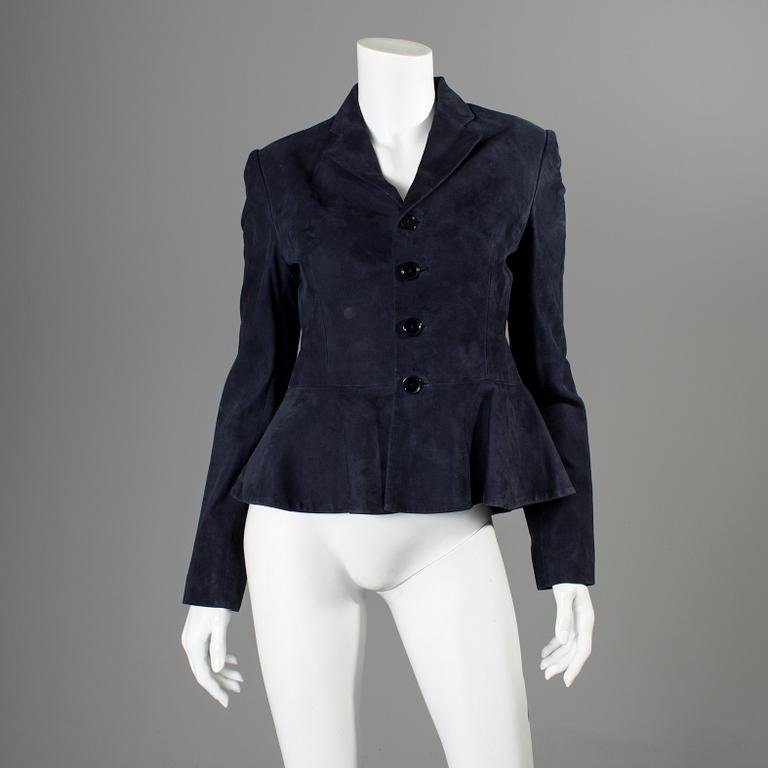 A darkblue suede jacket by Ralph Lauren.