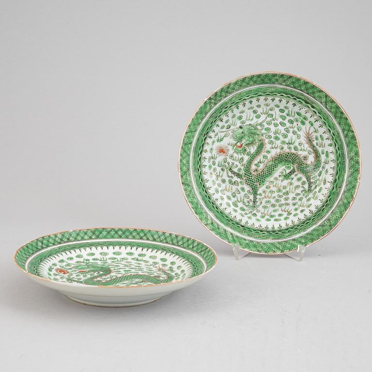 A set of six Chinese, Canton porcelain plates, around the year 1910.