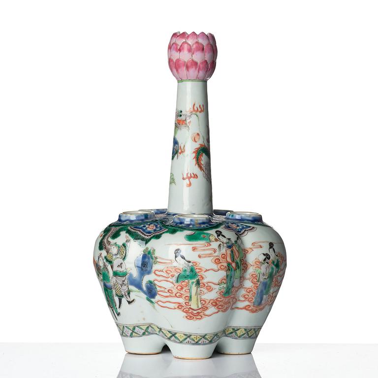Tulpanvas, porslin. Qingdynastin, 1800-tal.