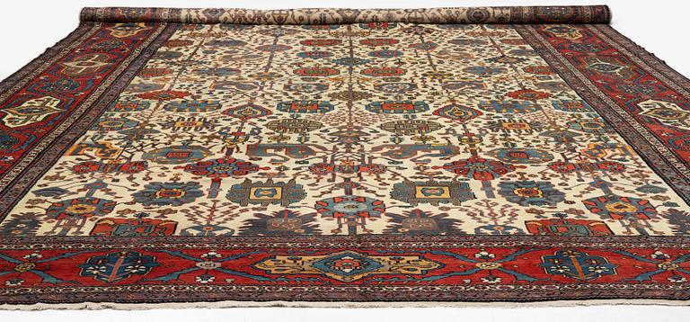 A 'Khan carpet' Chahar Mahal va Bakhtiari carpet of Safavid 'vase' design, West Persia, c. 774 x 423 cm.