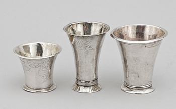 BÄGARE, 3 st olika, silver, bl a Johan Leffler, Falun 1799, Petter Wikström, Härnösand 1807.