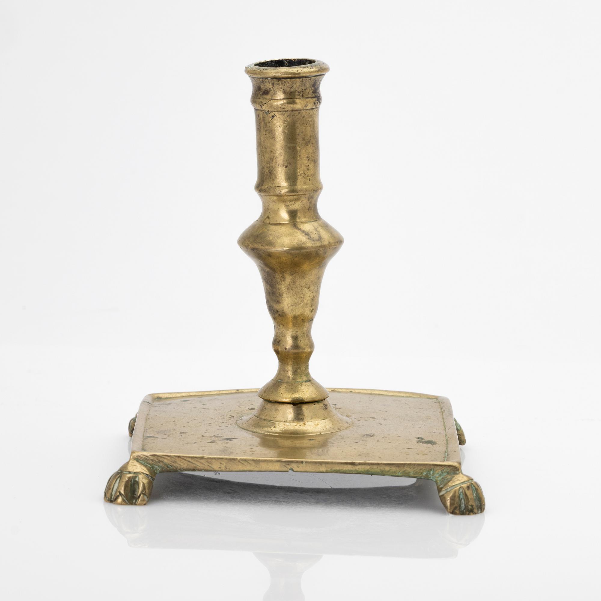 Ljusstake, mässing, barock, omkring år 1700.