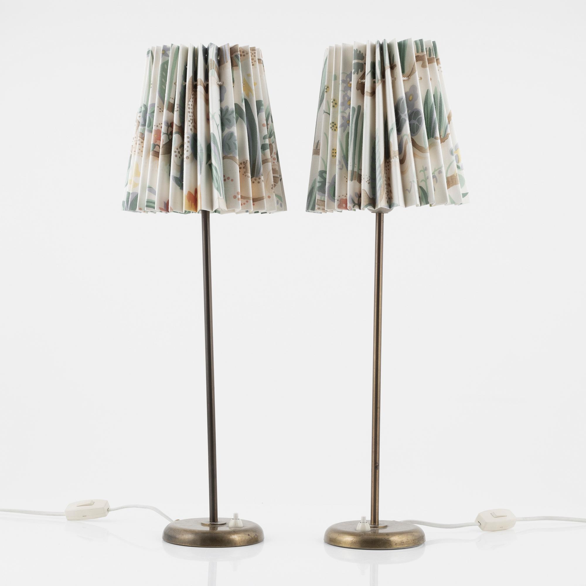 Harald Notini, bordslampor, ett par, modell "15288", Arvid  Böhlmarks Lampfabrik, 1900-talet mitt.