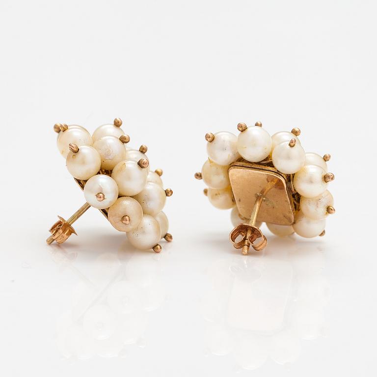 A 14K gold ring and earrings with cultured pearls. Mexico.