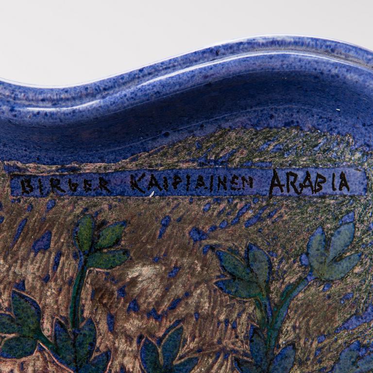 Birger Kaipiainen, A decorative ceramic dish signed Kaipiainen Arabia, a tergo signed BK Arabia.