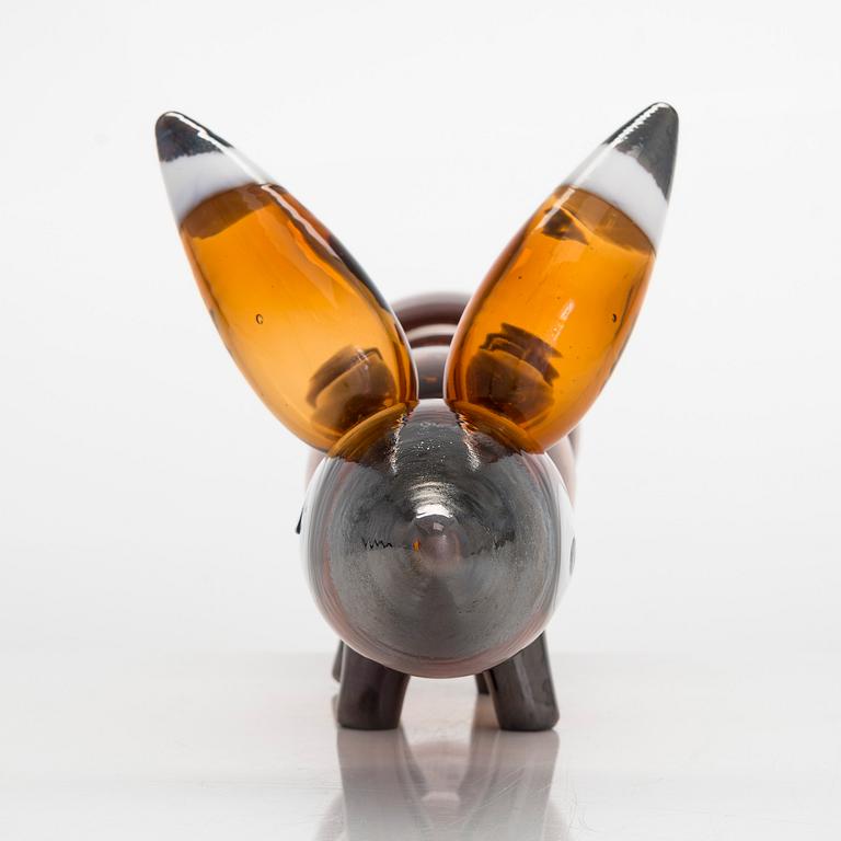 Klaus Haapaniemi, veistos, lasia, "Punaselkä", Iittala. Signeerattu Klaus H. Iittala 717/1000.