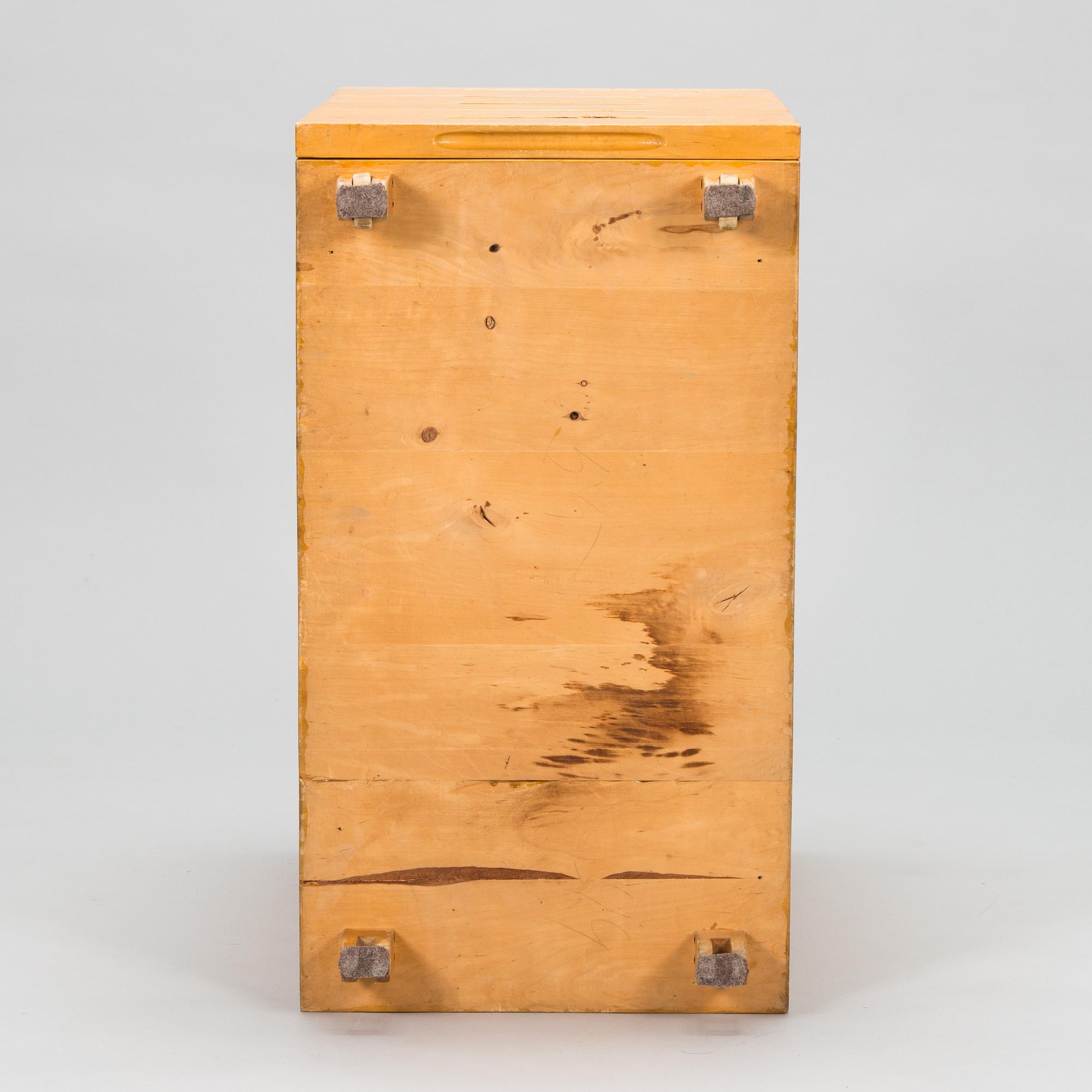 Alvar Aalto, laatikosto, malli B96, O.Y. Huonekalu-ja Rakennustyötehdas A.B.