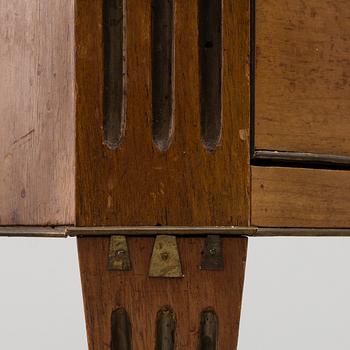 BYRÅ, sengustaviansk stil, sent 1800.