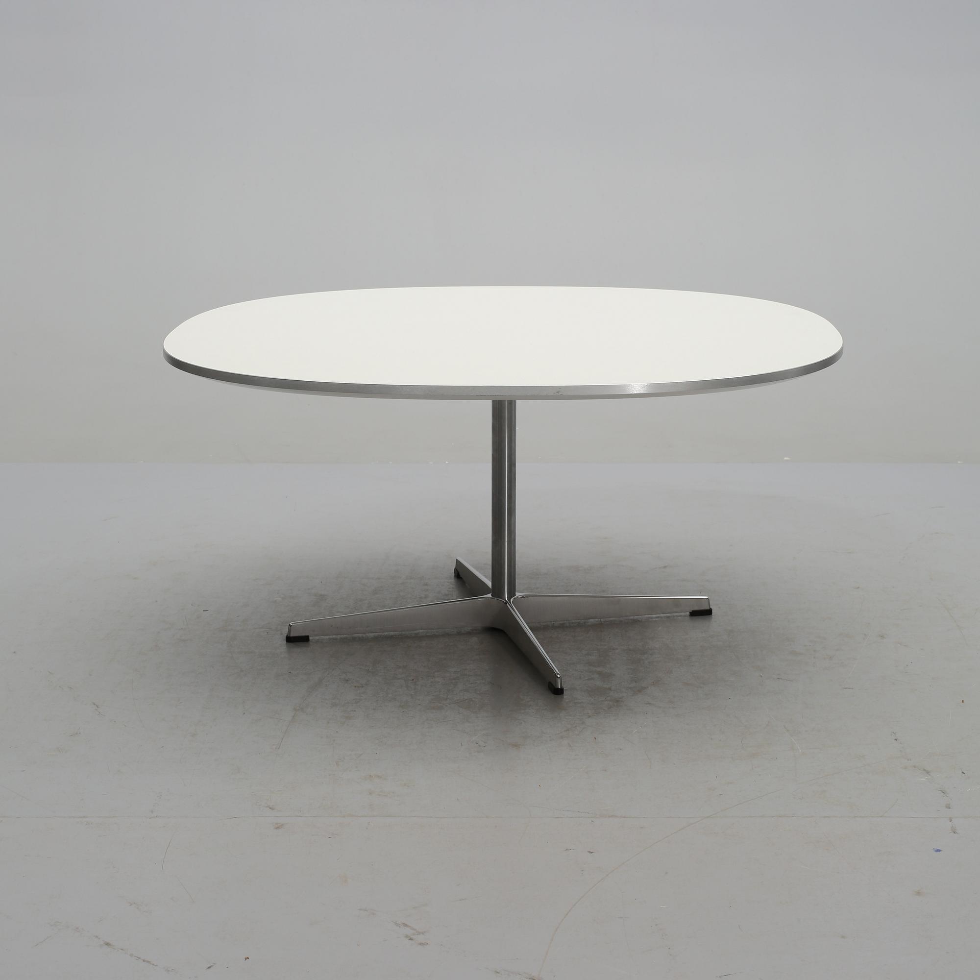SOFFBORD, Fritz Hansen, Danmark, sent 1900-tal.