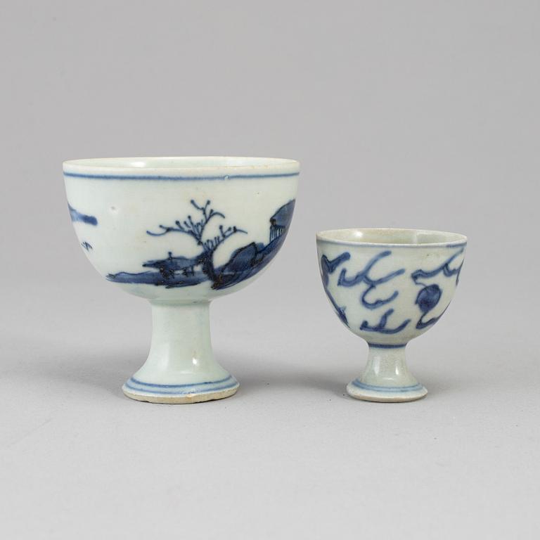 Two blue and white cups, Ming dynasty (1368-1644).