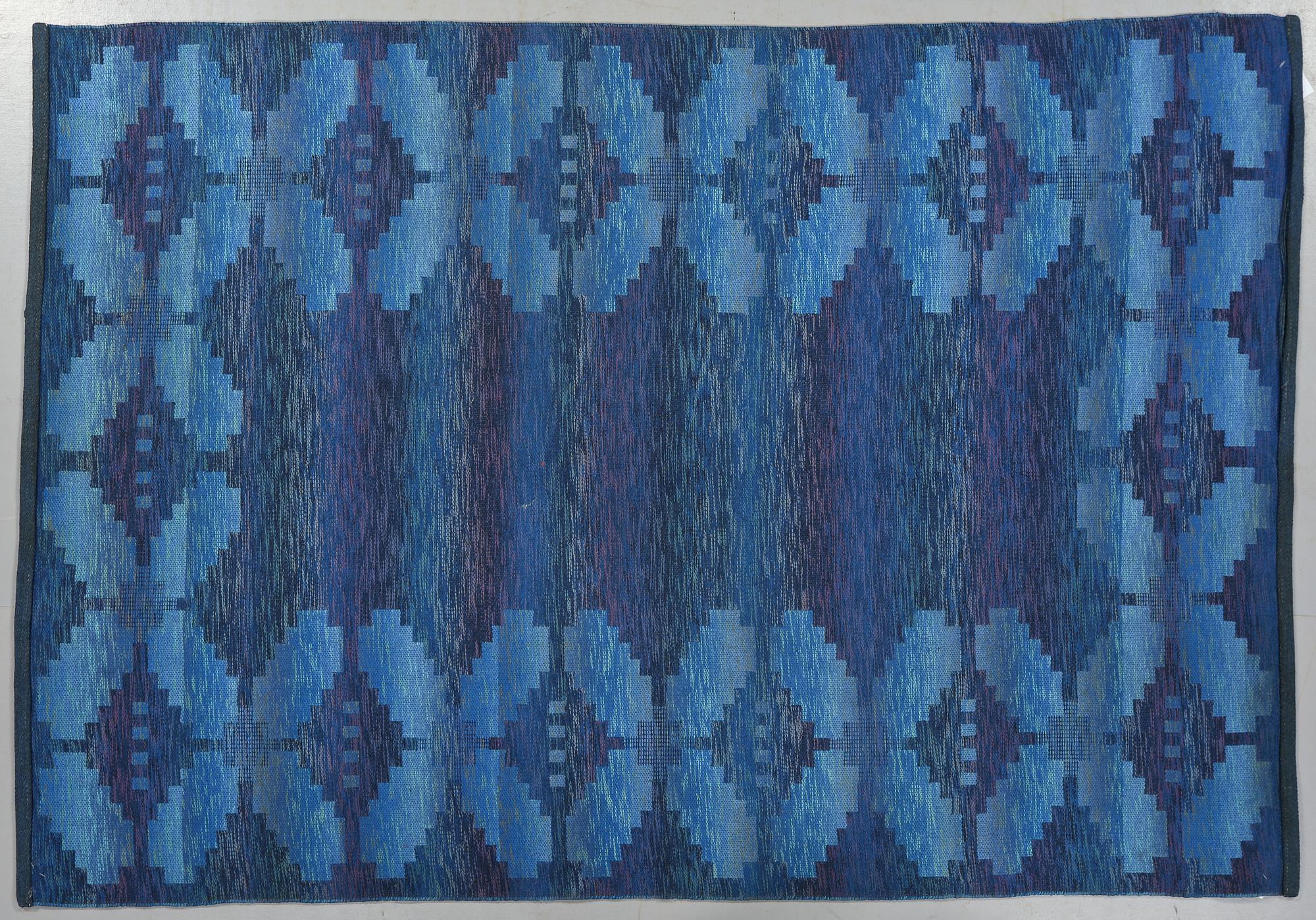 MATTA, dubbelväv, 1900-talets andra hälft, 195 x 133 cm.