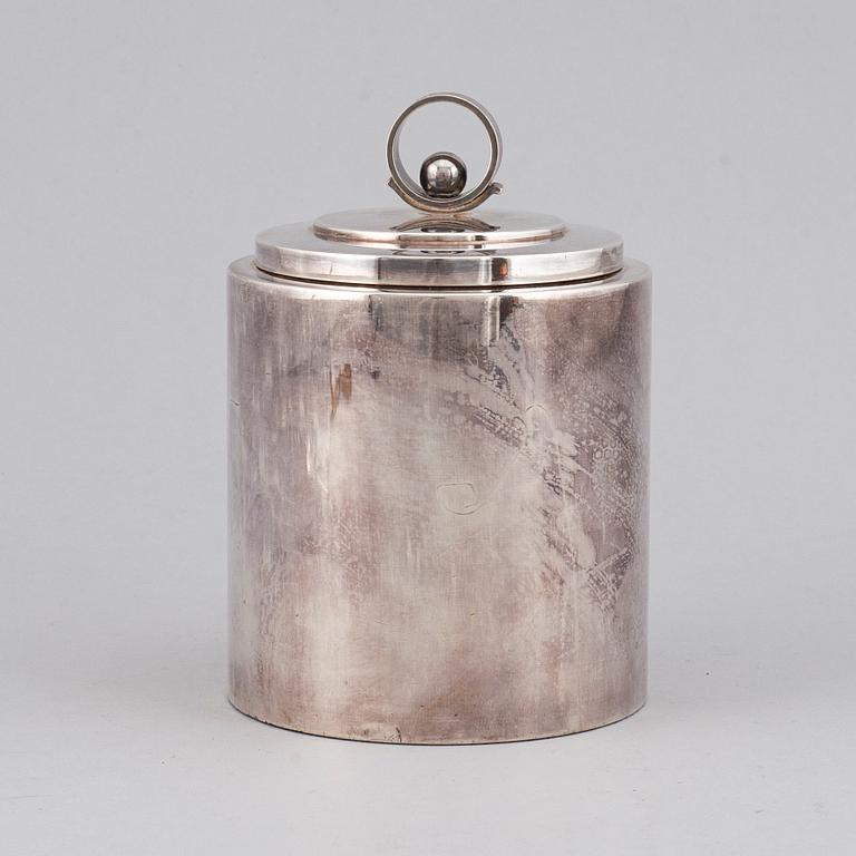 A silver plated Art Déco teabox from the 1930's.